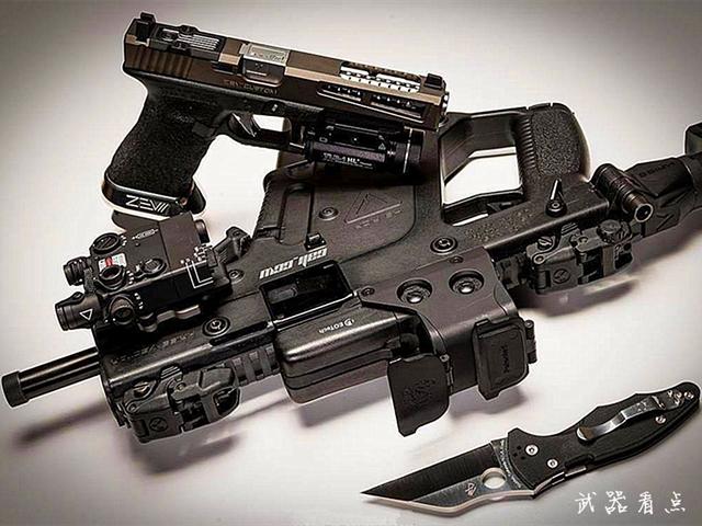 全自动型号上显露无遗,在2014年kriss公司展示了第二代的vector冲锋枪