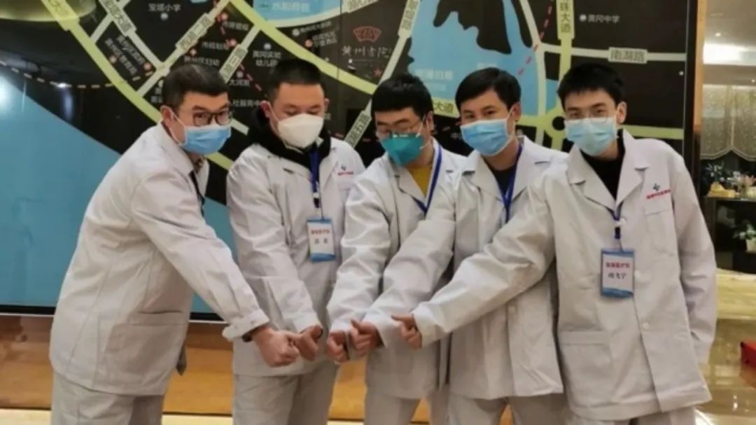 短剧中的男护士角色——职业风采与情感表达
