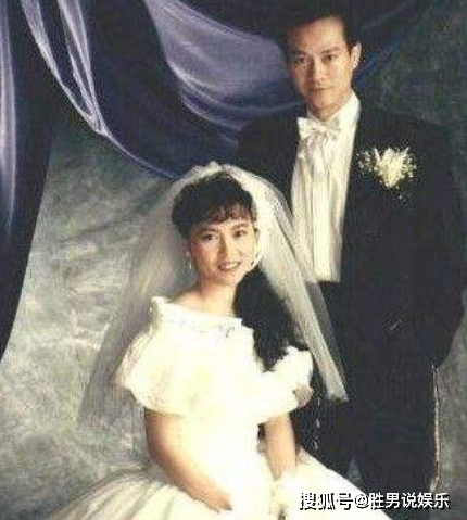 郑少秋第三任老婆曝光:隐瞒整整29年!原来是"赫赫有名