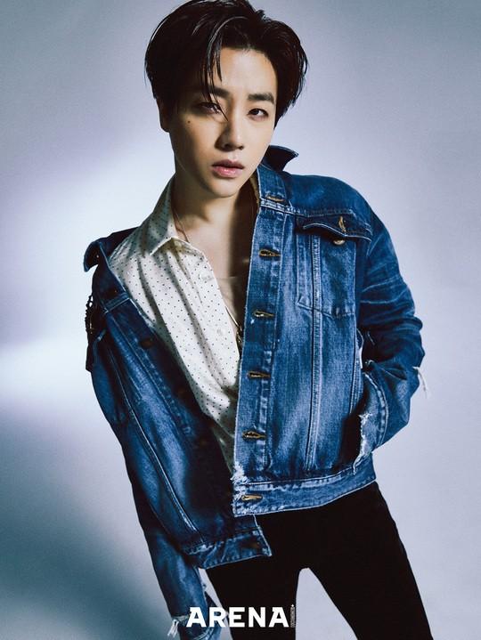 韩国男团ikon最新杂志写真曝光