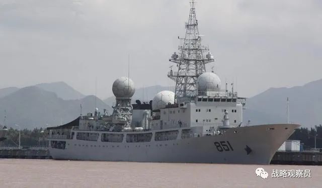 161号导弹驱逐舰以战备姿态进入西半球，编队中