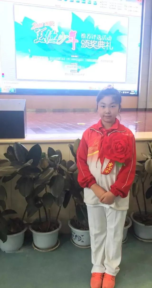 2月26日,团区委向晏坝镇捐赠了一批防疫物资,防疫物资包括:喷水壶70
