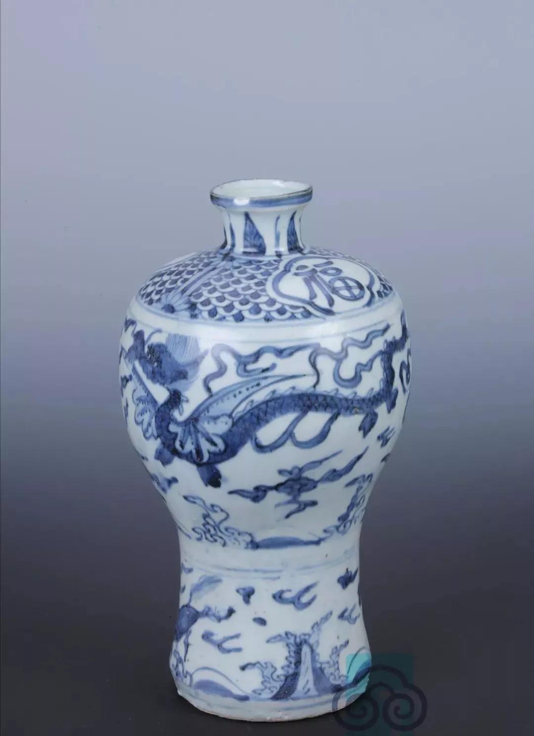 【明万历】青花翼龙赶珠纹梅瓶