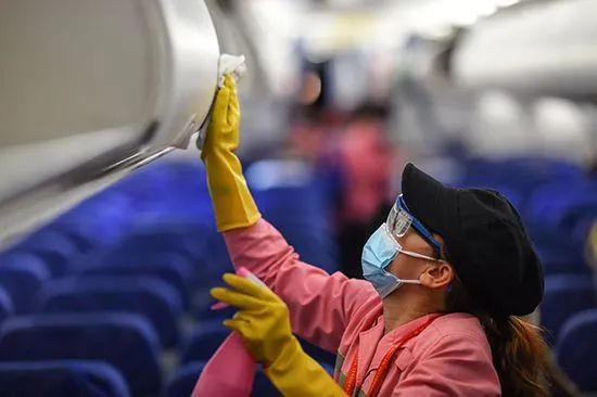 "我只想回去上学"——疫情之下还有多少中国留学生在煎熬?