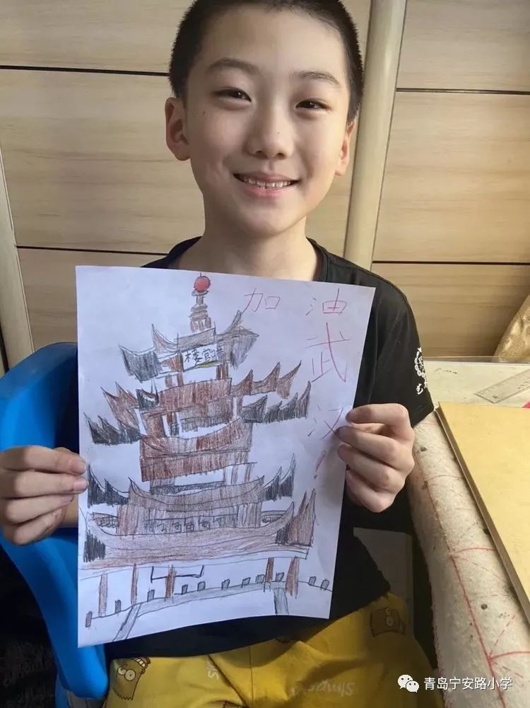 艺起成长我用画笔为祖国加油