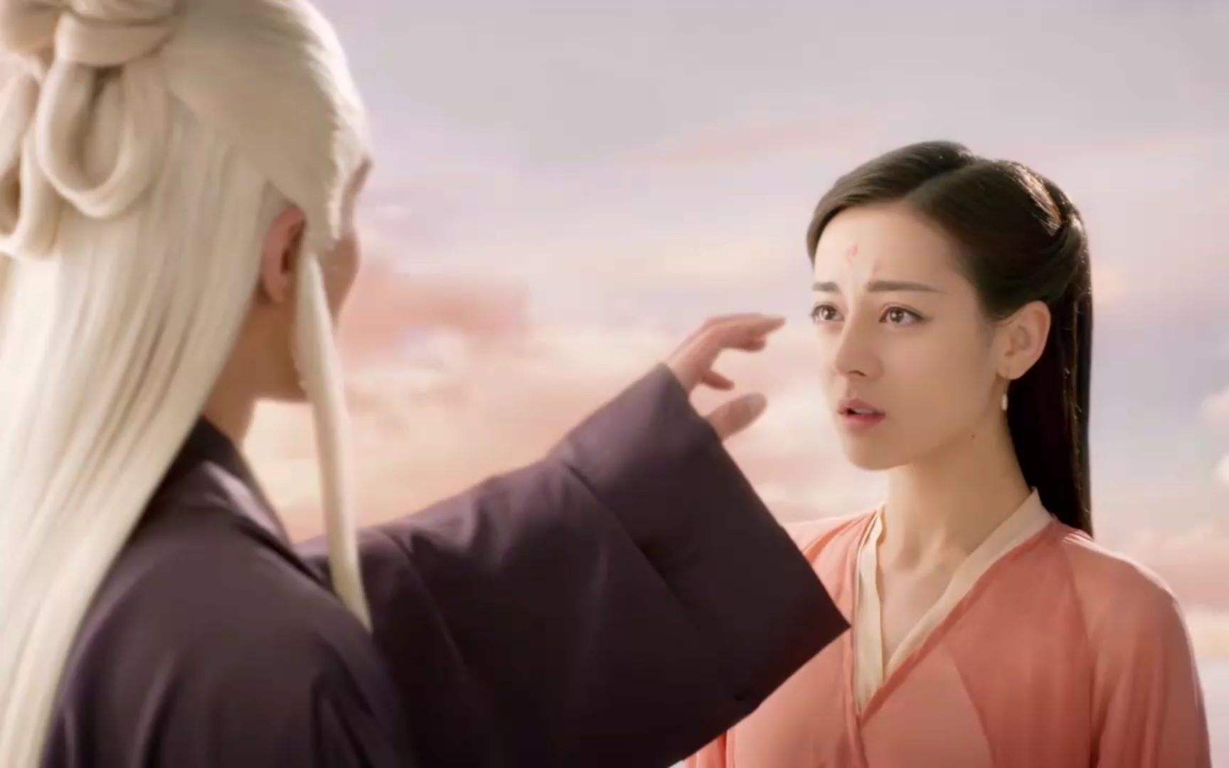 枕上书：凤九半夜去找苏陌叶，竟要一起睡，苏
