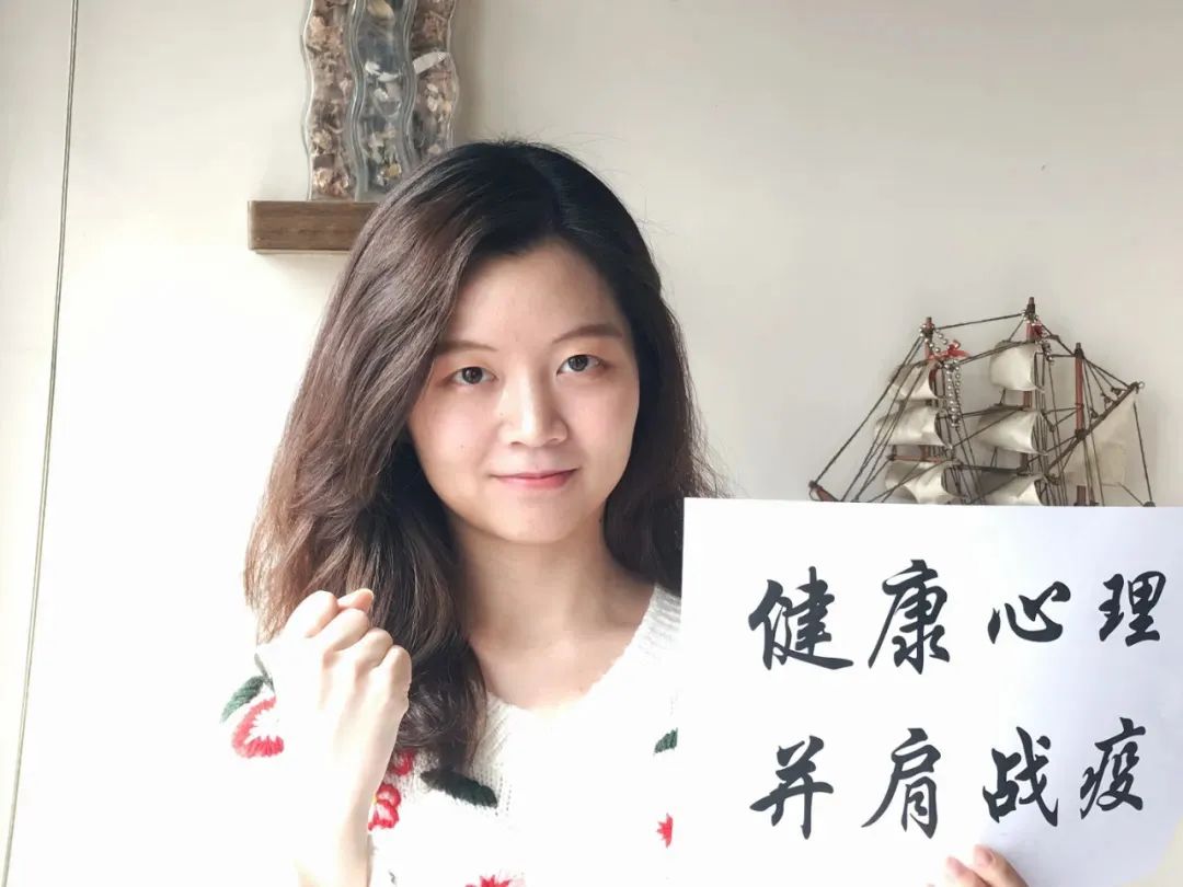 王明星(左)邢怡伦(右)