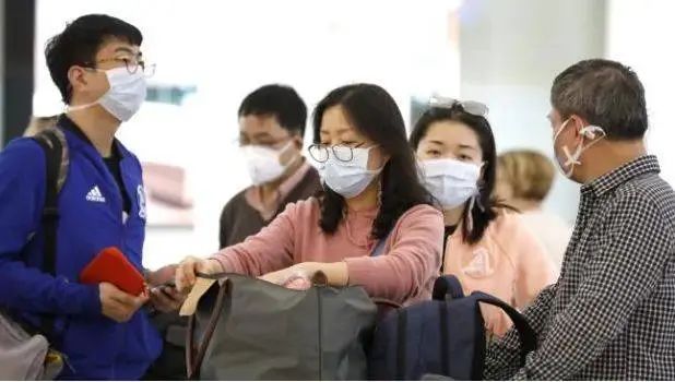 "我只想回去上学"——疫情之下还有多少中国留学生在煎熬?