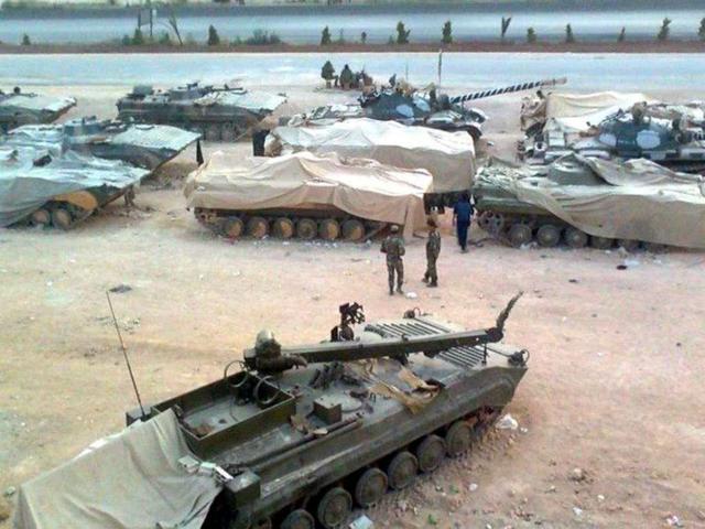 叙军前线损失战车42辆，宝贝高炮最拉仇恨，指挥