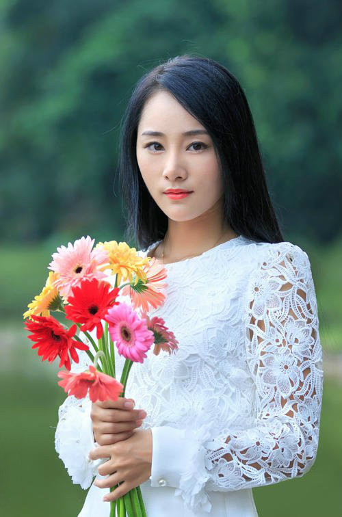 快乐如花儿一样——龙馨悦