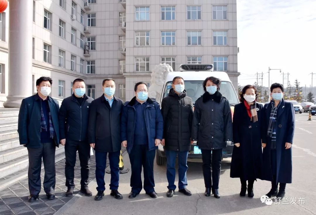 代表战疫吉林市人大代表栾德刚带领企业捐赠防疫物资保障医药物资供应