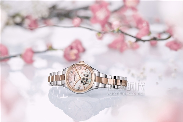 三月女神节，你需要一块樱花腕表