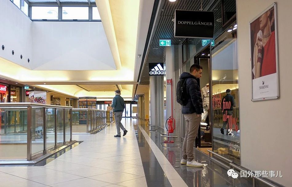 意大利疫情告急：超市被扫空，口罩涨到76元一个