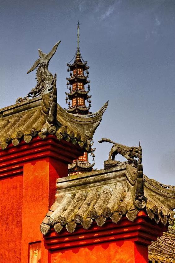 中国古建,在时间的沉淀中,愈发散发迷人的韵味,而这些,都是中华的瑰宝