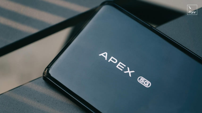 vivo 刚发布的 APEX 2020，又为未来手机指明了哪些方向？