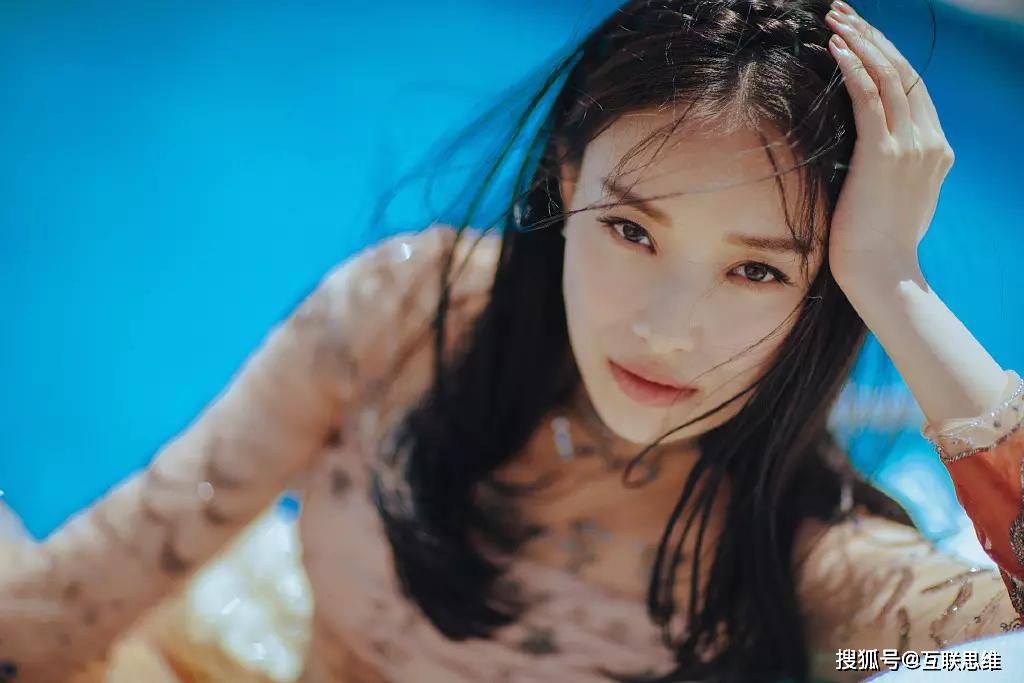 的电视剧集里,是否能成就又一个特性鲜明的女性角色,倪妮依然值得期待