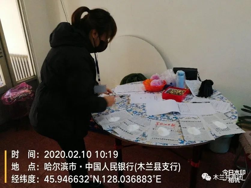 18政法委员会团委书记 程延超他积极响应号召,第一时间到社区,物业