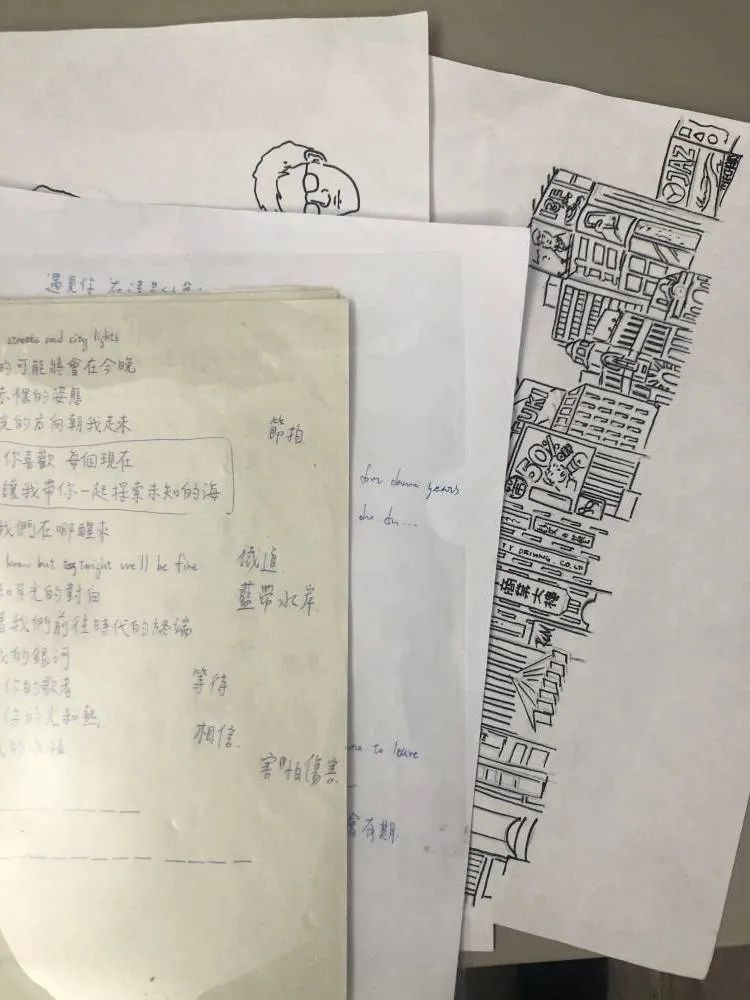 听椅子乐团的歌,总有种星期天的轻松感