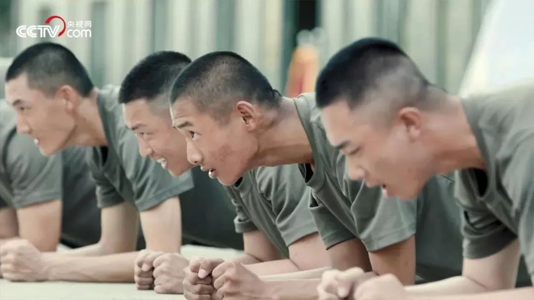12个普通人的人生第一次看哭无数人