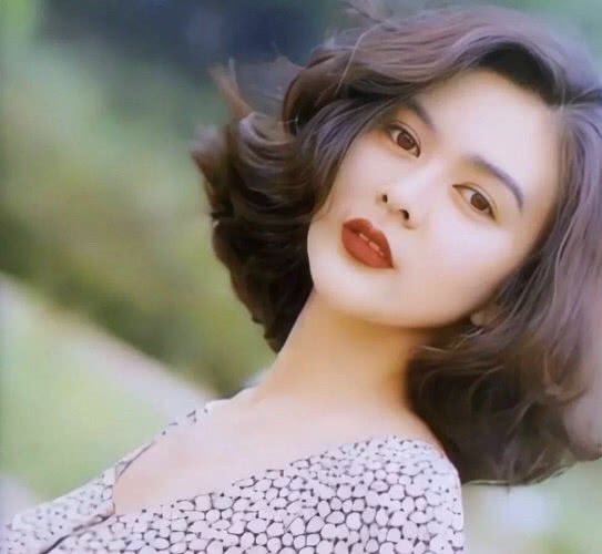 原创57岁的关之琳参加活动最伤心的事就是美人迟暮