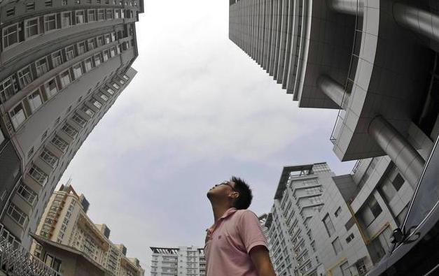 李嘉诚又抛售项目了！六年来一直甩卖房产，到
