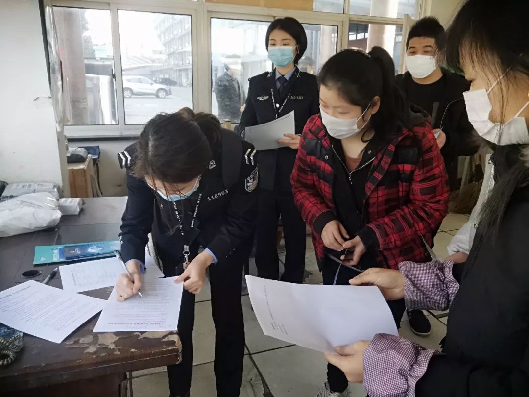 杭州流动人口有多少_杭州流动人口居住登记(2)