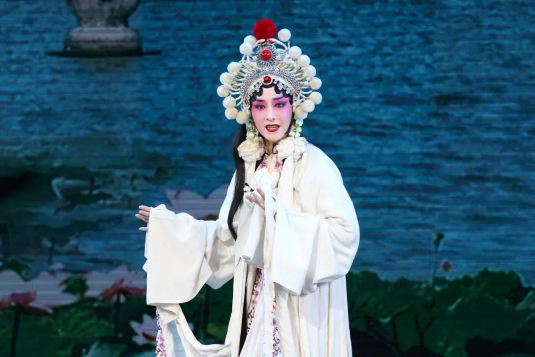 扬剧华派关门弟子不慕繁华不负韶华