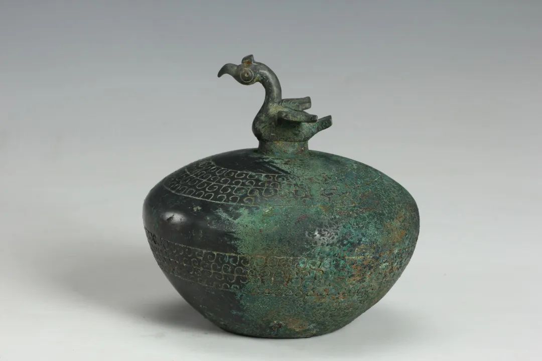 线上看文物 春秋铜伏鸟罍形器_cm