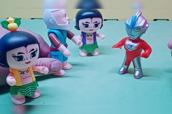 小奥特曼来找奥特曼拜师学艺可是葫芦娃的本领是天生的他学不会小