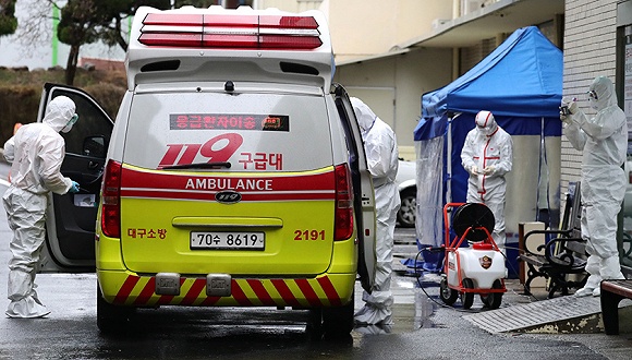 韩国新冠肺炎患者升破2000人，隔离治疗负压病床