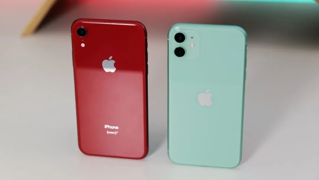 苹果去年秋季发布的 iphone 11 同样销量不俗,虽然 iphone 11 在 2019