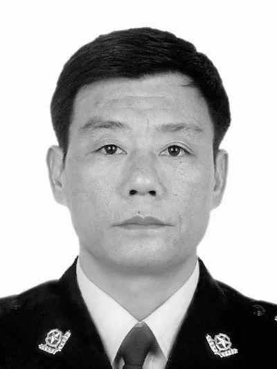 疫情以来近50名民警辅警殉职，七成工作中突发疾