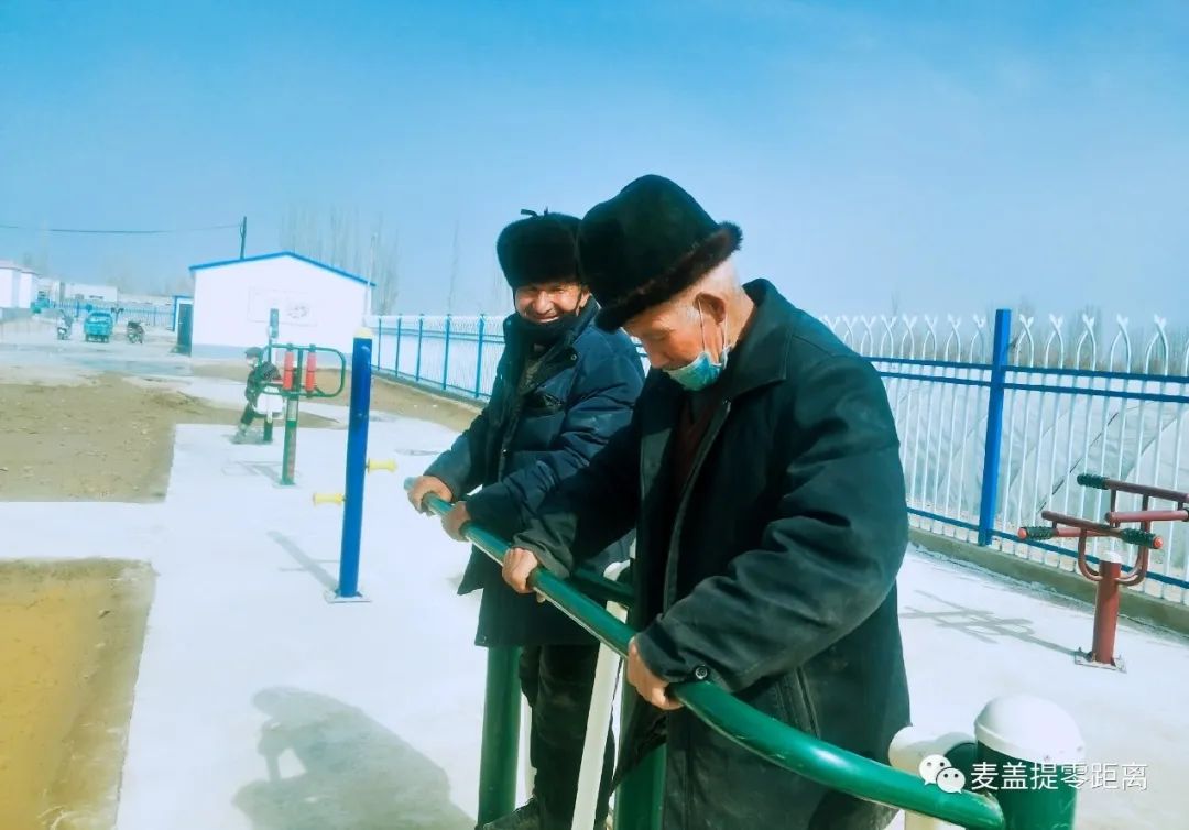麦盖提县委常委,昂格特勒克乡党委书记朝克图表示:"昂格特勒克乡将