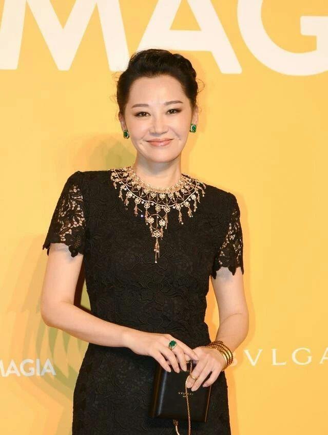 许晴年轻时原来长这样,典型的越老越漂亮?