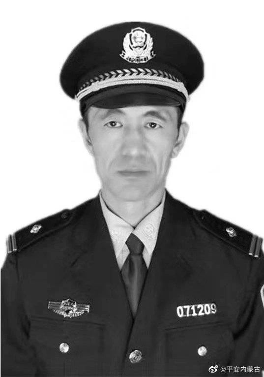 疫情以来近50名民警辅警殉职，七成工作中突发疾