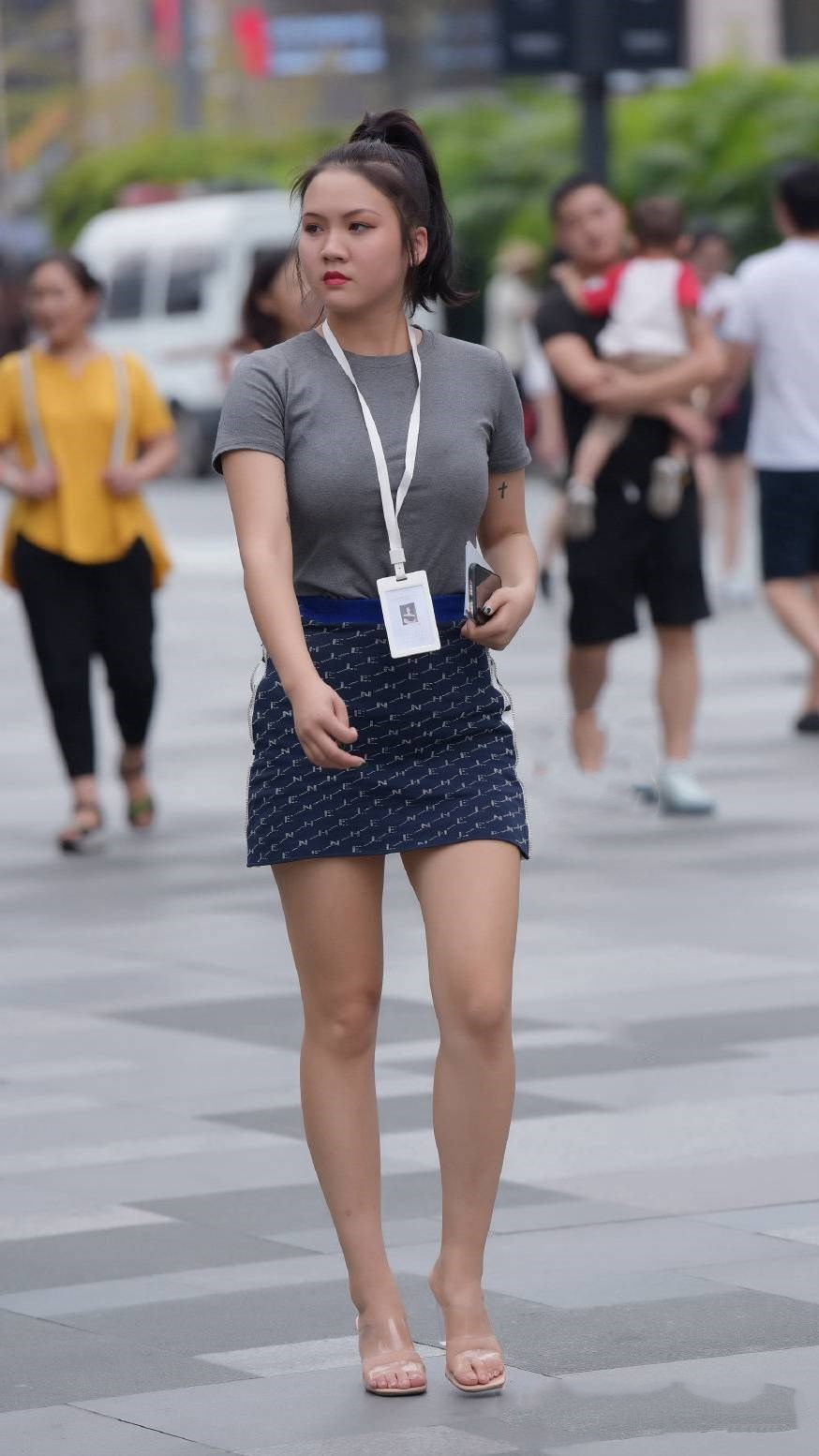 微胖女人穿高跟鞋 4b91ef3b37314e87938596cd043dd78c.jpeg