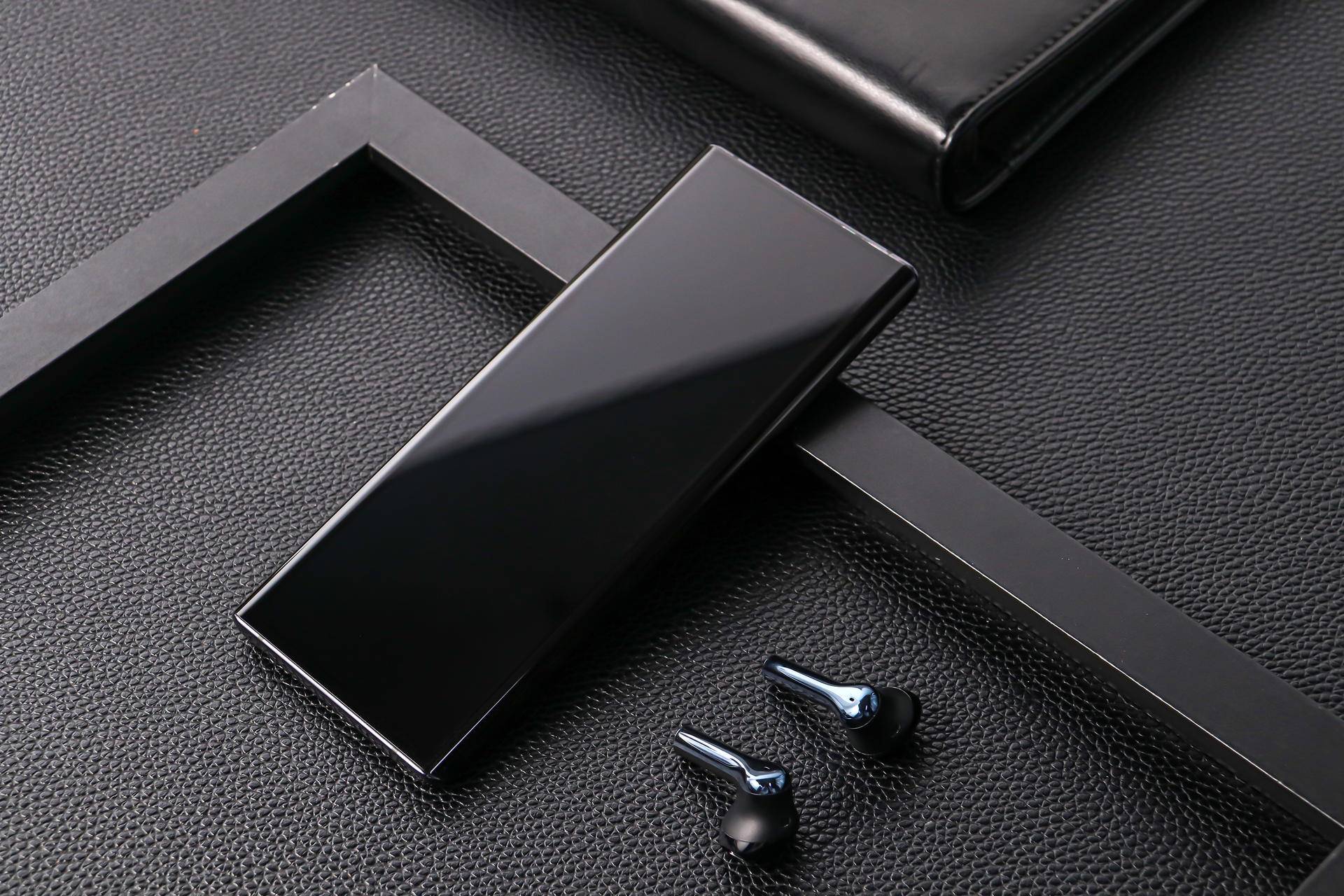 未来旗舰什么样?60W无线超快闪充+屏下摄像