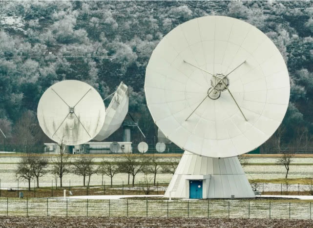 FCC批准：美国花100亿美元买回卫星频段，支持5G建网
