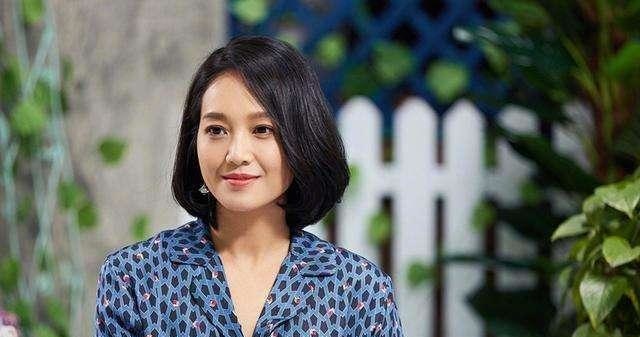 周一围不小心碰到朱丹镜头被训斥，有一种爱情