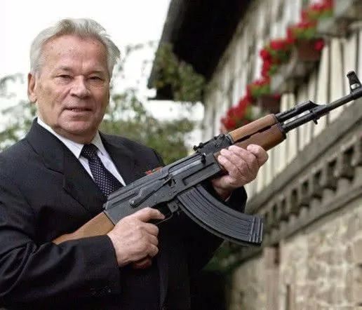 【每日趣识】ak47的正确读音你造吗?地图软件是如何知