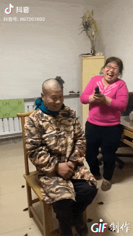 tony老师理发要钱,自家人理发要命!