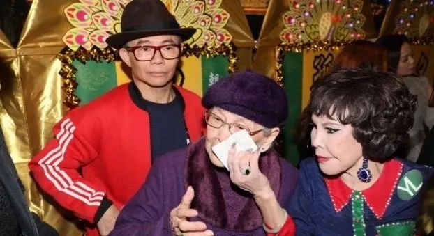 梅艳芳97岁母亲被曝住院，长子因得不到遗产不在