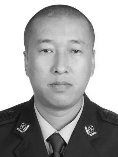 疫情以来近50名民警辅警殉职，七成工作中突发疾