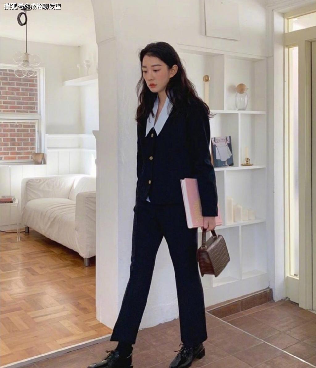 搭配服装店博主 b9c85eb5e69f4ebf966e747ceccee1d8.jpeg