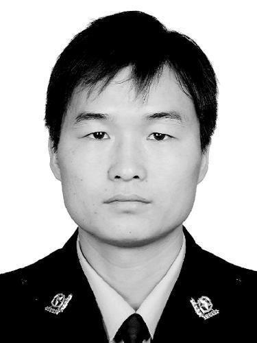 疫情以来近50名民警辅警殉职，七成工作中突发疾