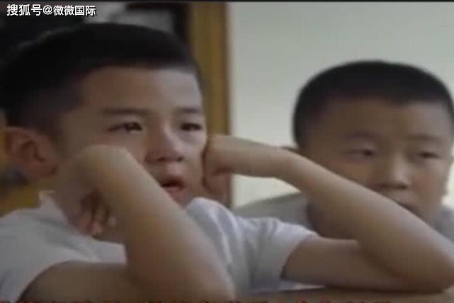 原创10岁中国学霸到美国生活，却哭着说：数学太简单，作业太少
