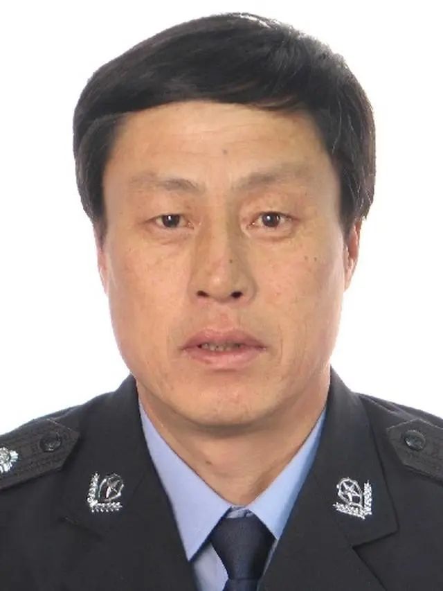 疫情以来近50名民警辅警殉职，七成工作中突发疾