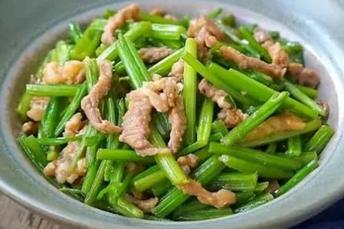 【芹菜炒肉丝的烹饪技巧】