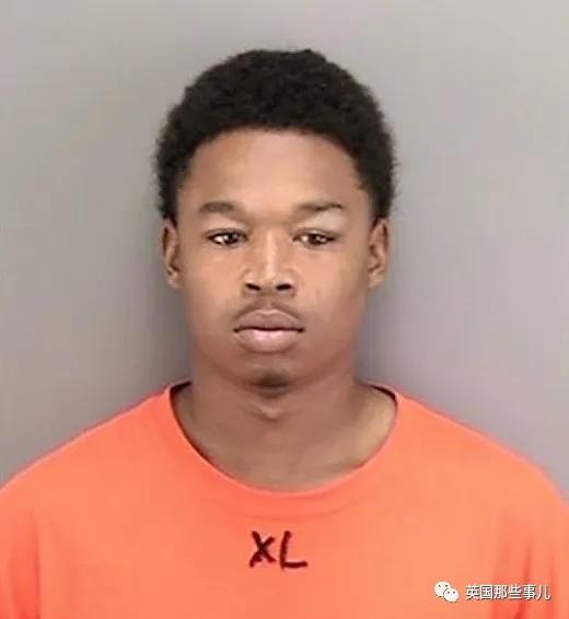 华裔老爷爷在美国街头被人侮辱追打，网友彻底怒了