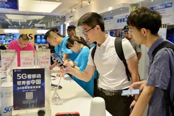 全力推动5G建设发展丨全国率先破百万！广东移动5G手机客户达100.7万